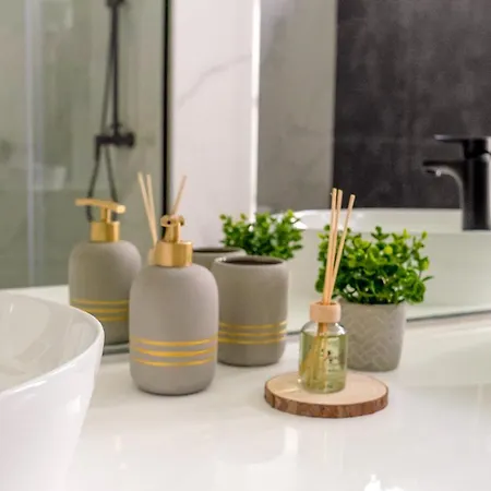 Douro Village Hostel *