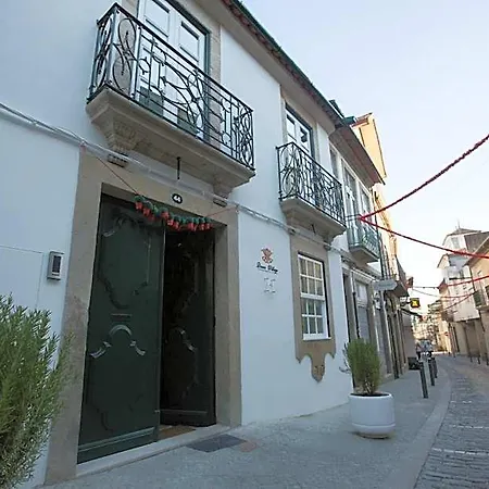 Douro Village Hostel *