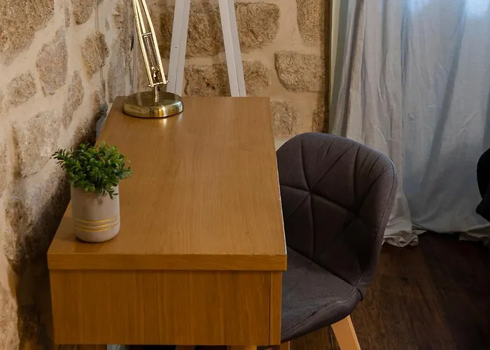 Douro Village Albergue *